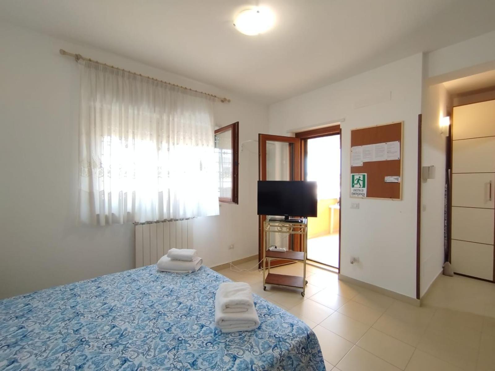 Gala Mini Apartment Fiumicino Exterior photo